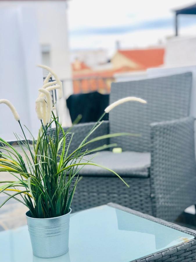 Atico Con Terraza Center City Malaga Exterior photo